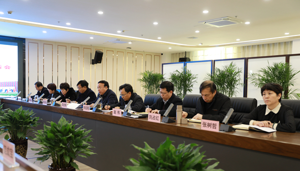 1609323647573118.jpg 领导2.jpg