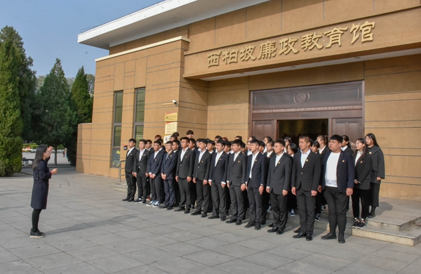 1571816124646992.jpg 周素欣_副本.jpg