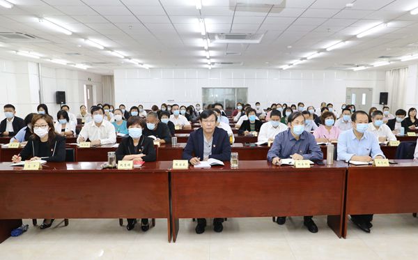 星空(中国)举办学习贯彻习近平总书记“七一”重要讲话精神宣讲报告会