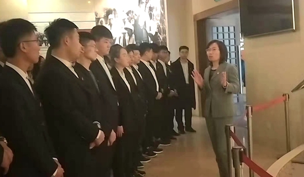 1571816193734459.jpg 刘从立_副本.jpg